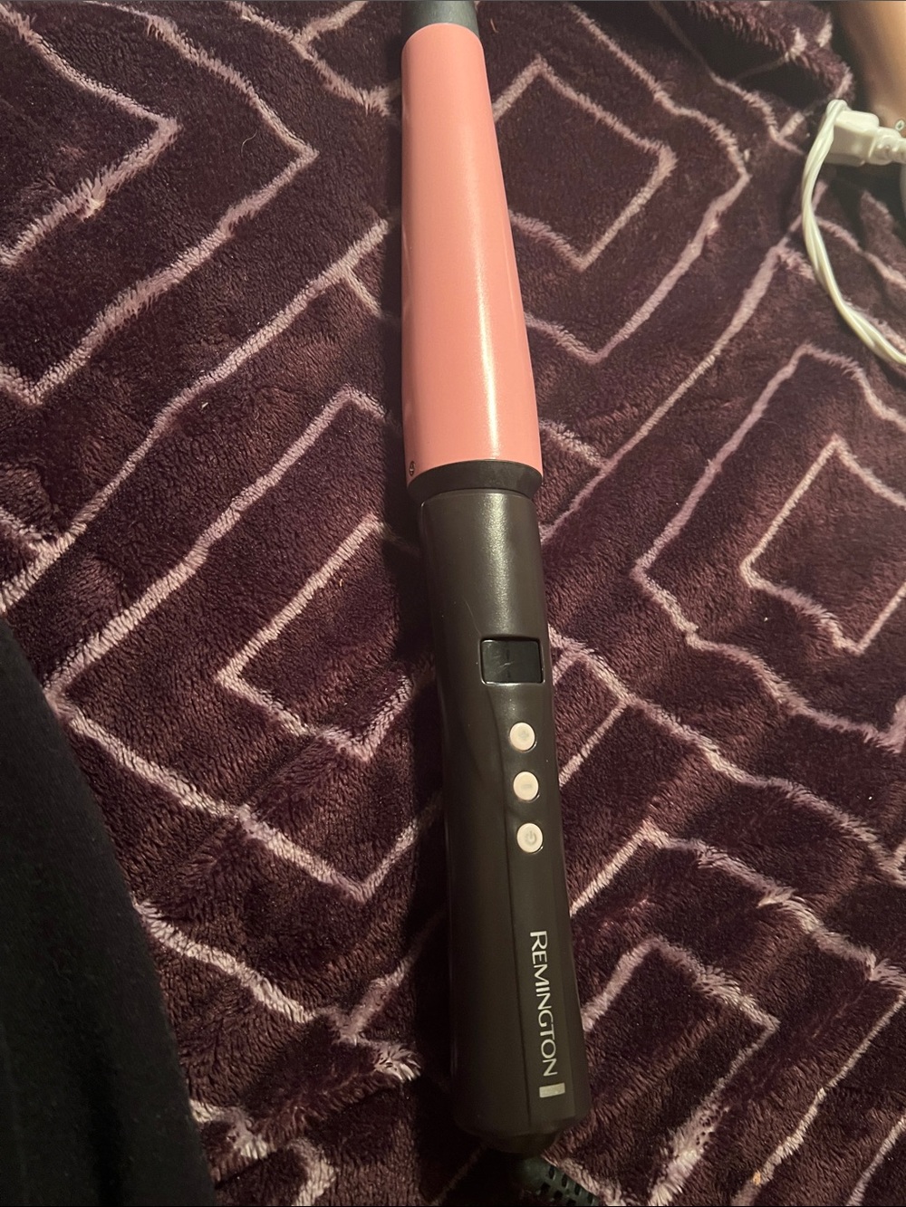 Remington Pink and Black Tapered Curling Wand
